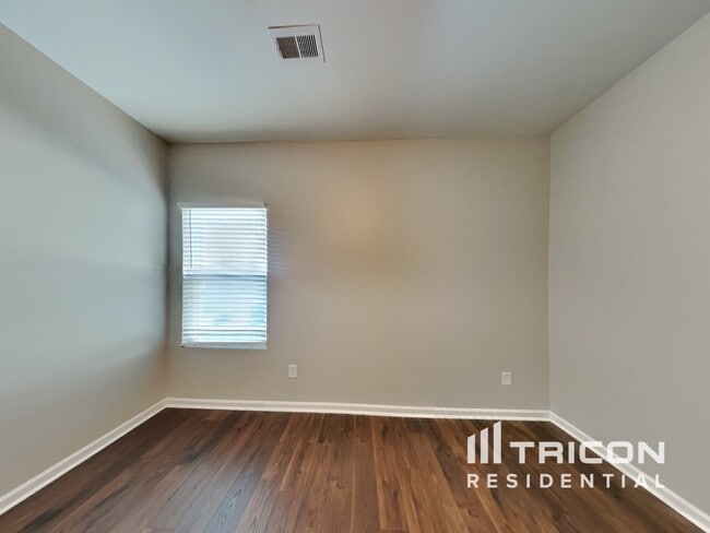Building Photo - 1064 Bitting Hall Cir