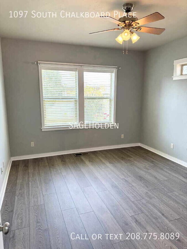 Building Photo - 1097 S Chalkboard Pl