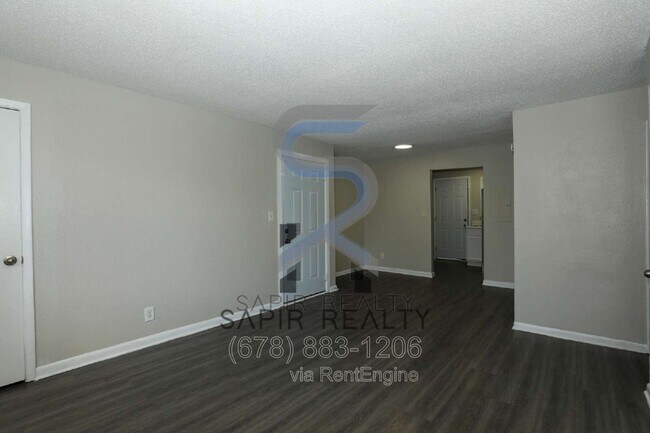 Building Photo - 2045 Alison Ct SW