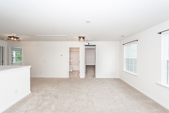 Building Photo - 3 Bedroom, 2.5 Bathroom Home in Hunters Bend - Ladson