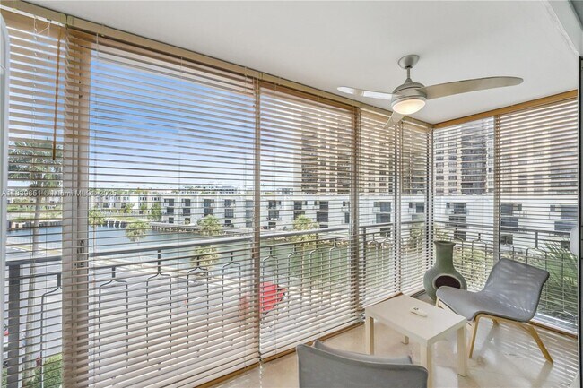 Building Photo - 11111 Biscayne Blvd