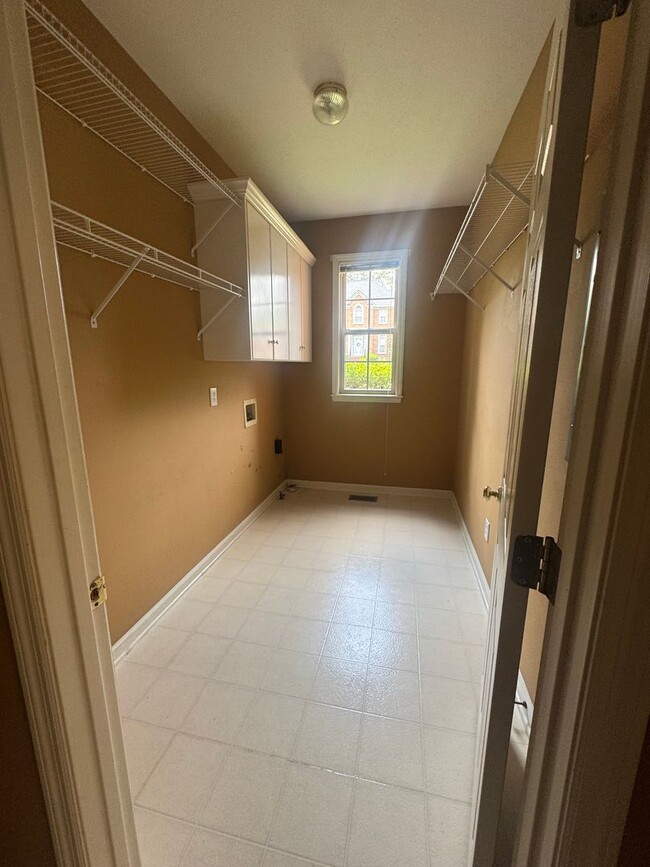 Building Photo - Beautiful Home in Bakers Ferry
