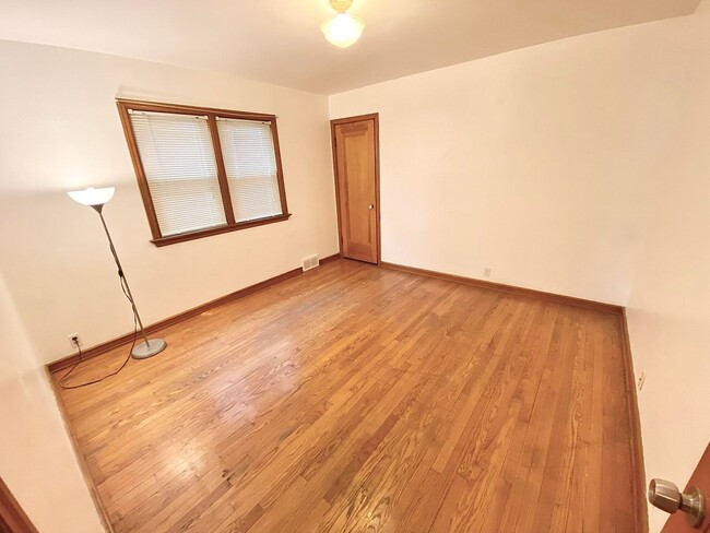 Building Photo - 2787 N Sholes Ave