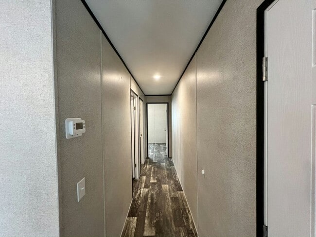 Building Photo - 69 Tower Manor Cir E