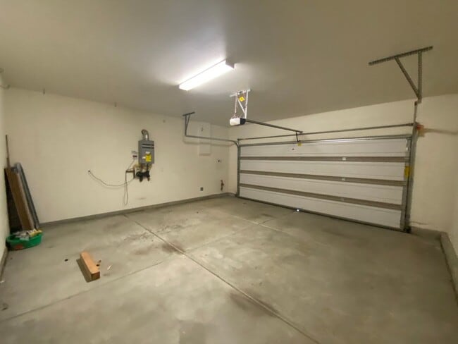 Building Photo - GORGEOUS HOME IN EASTVALE CORONA