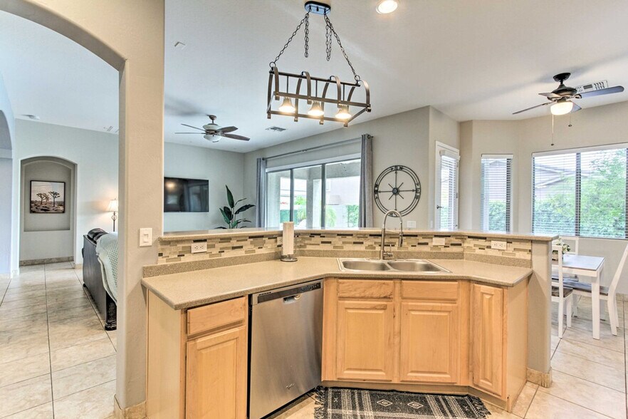 Building Photo - 3219 W Languid Ln