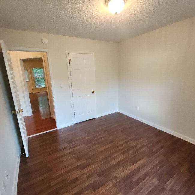 Building Photo - One Level House with An Open FloorPlan FOR...