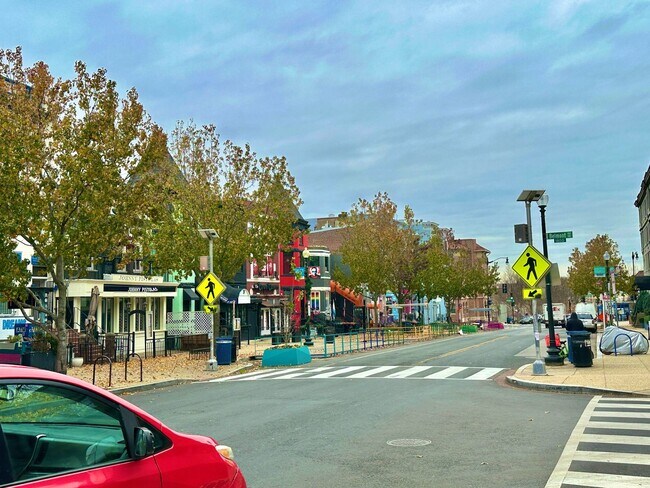 Building Photo - 2052 -Loukas