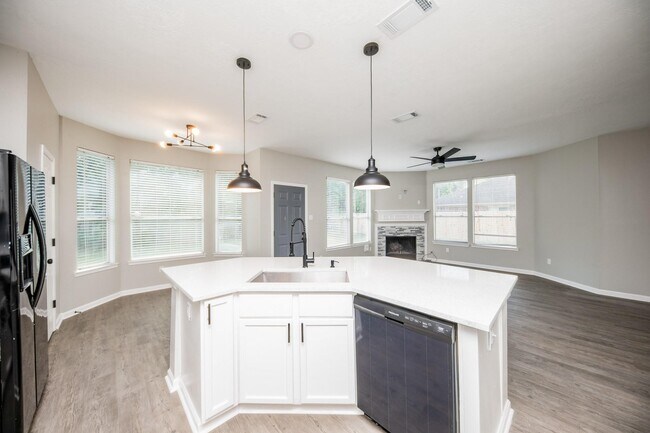 Building Photo - 14011 Cypress Falls Dr