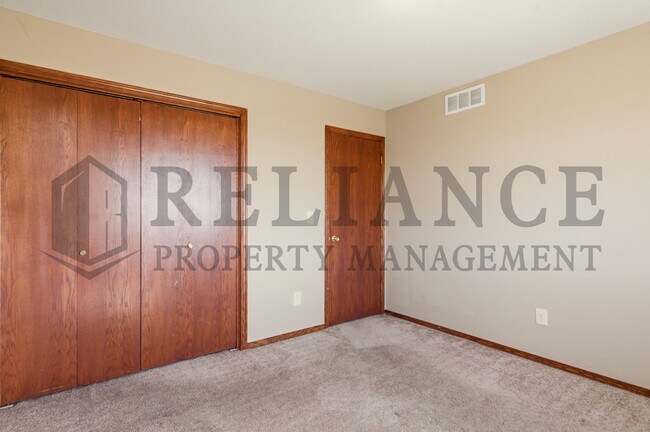 Building Photo - 9922 E Kinkaid Cir