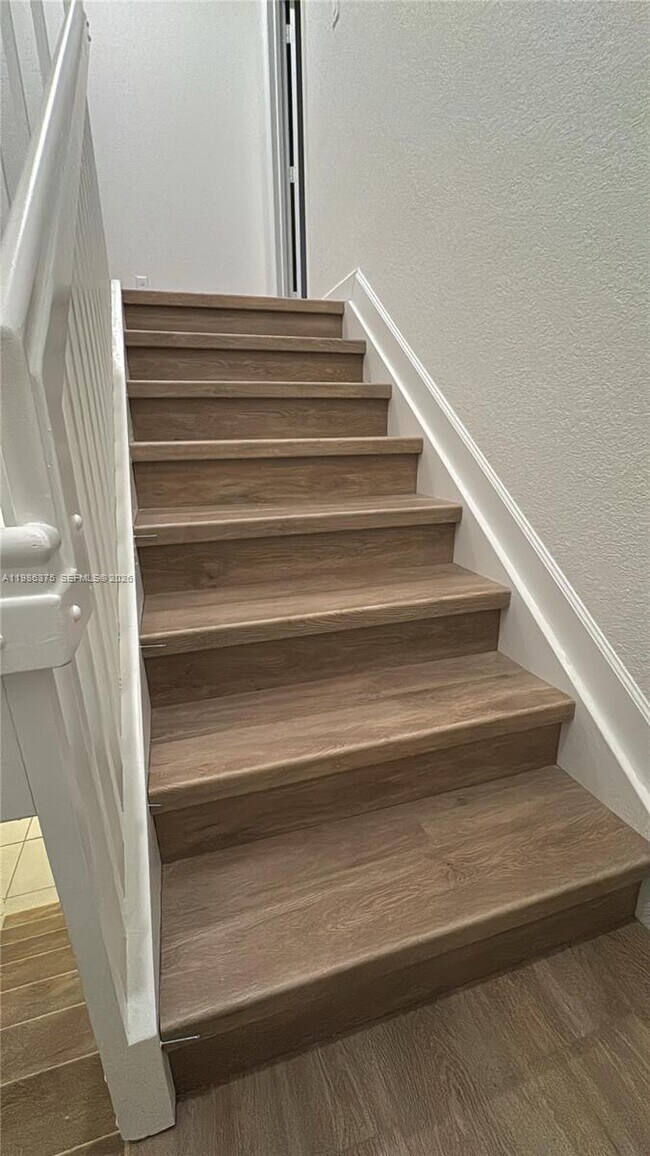 Building Photo - 20773 NE 5th Ct