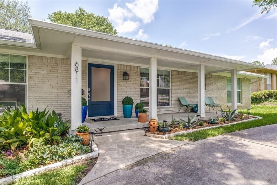 Building Photo - 6811 Huff Trail