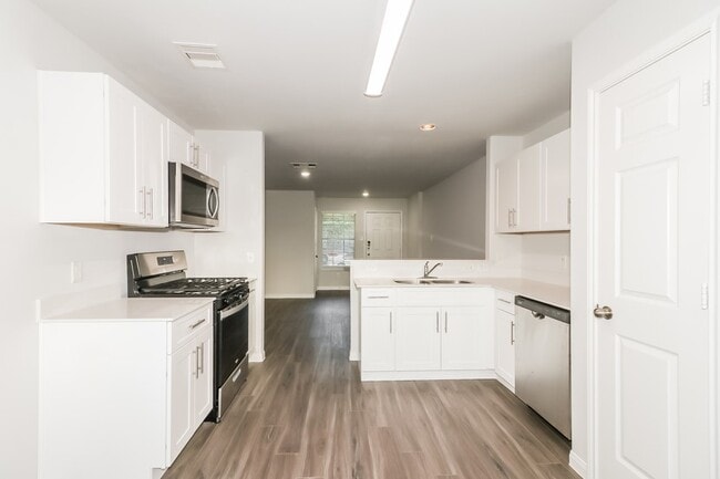 Building Photo - 6031 Sugar Field Ln