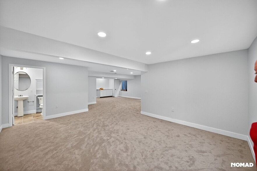 Building Photo - 8967 Red Bud St