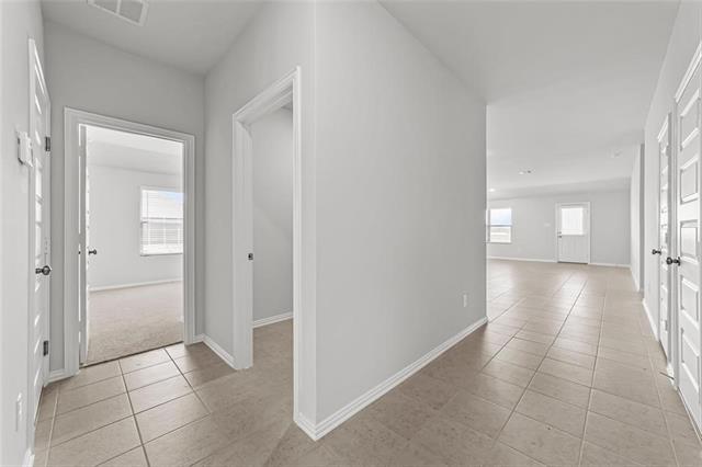 Building Photo - 1504 Foxglove Dr