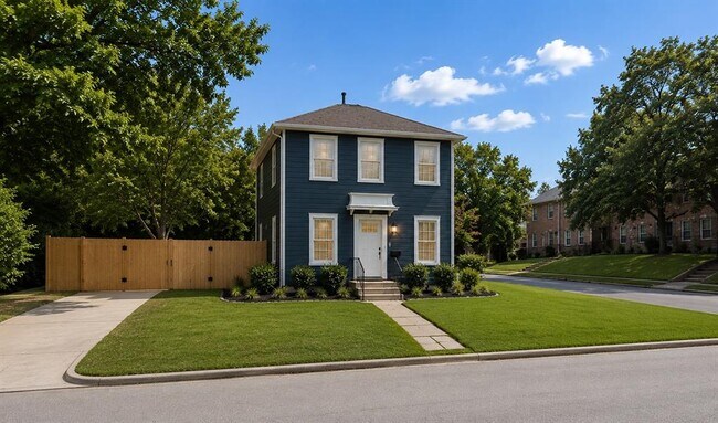 Building Photo - 3211 Tom Green St