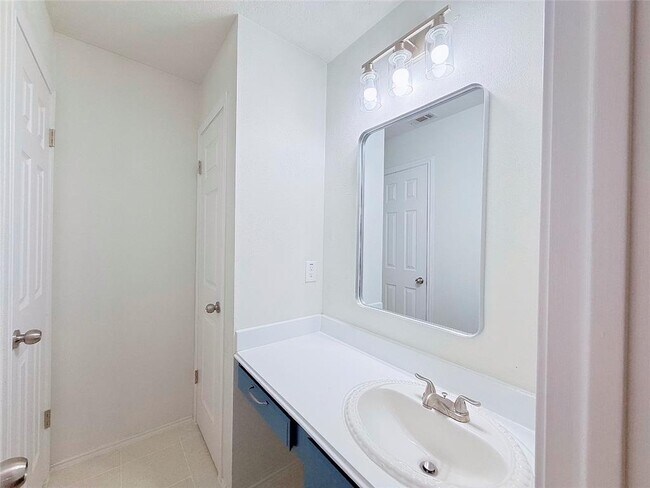 Building Photo - 16403 Spotted Eagle Dr