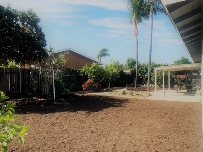 Building Photo - Available  Now…Fantastic 4 bed/2 bath home...