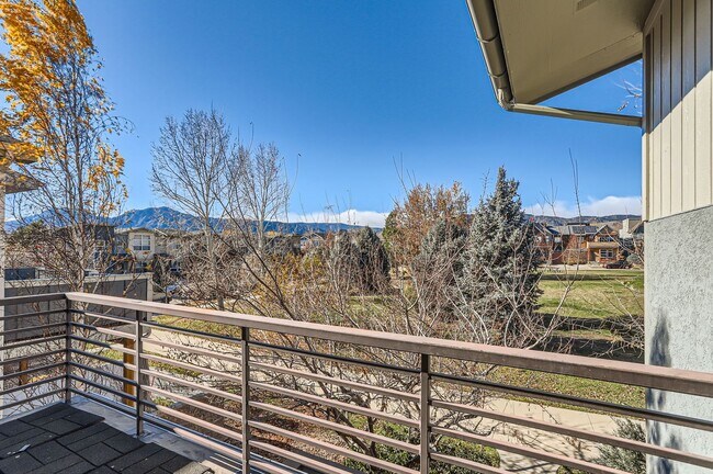 Building Photo - Modern 4-Bedroom Townhouse with Stunning Views in Boulder, CO