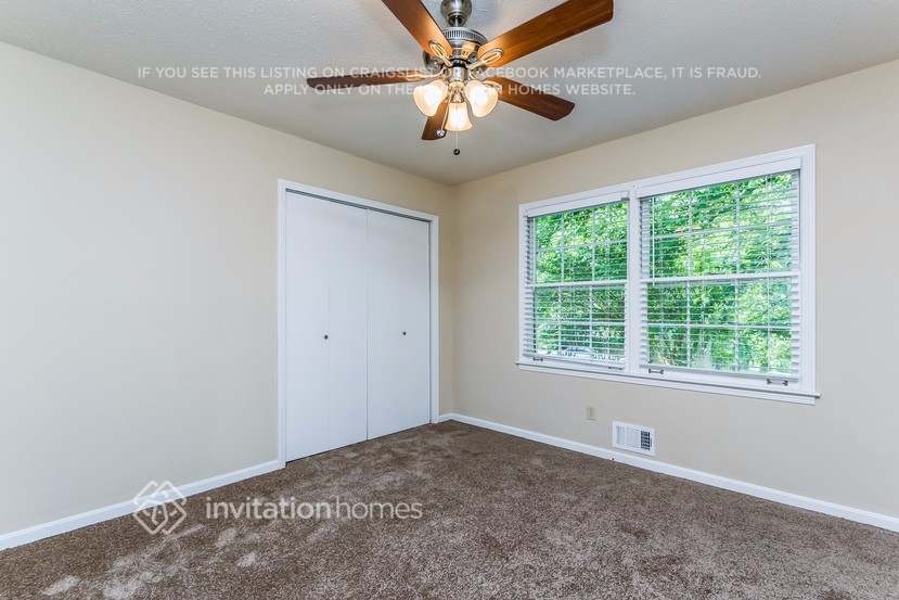 Building Photo - 2905 Piedmont Dr