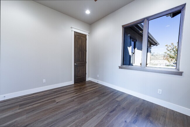 Building Photo - Stunning 3 Bed, 2.5 Bath Prescott Home wit...