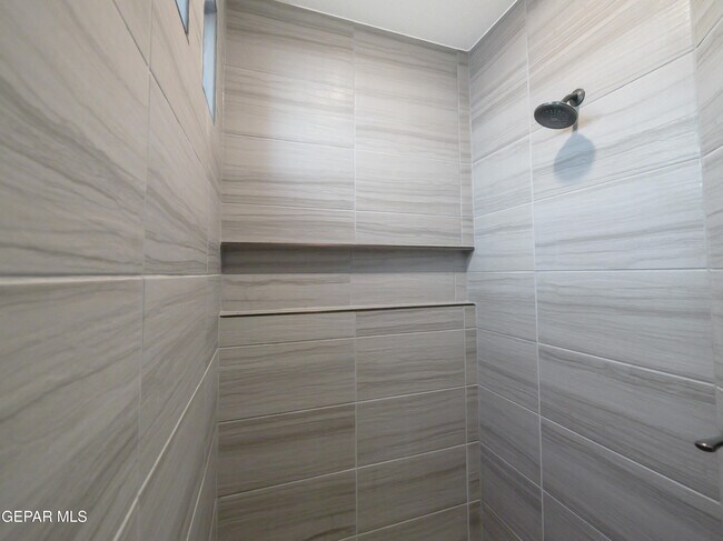 Building Photo - 14655 Pebble Hills Blvd