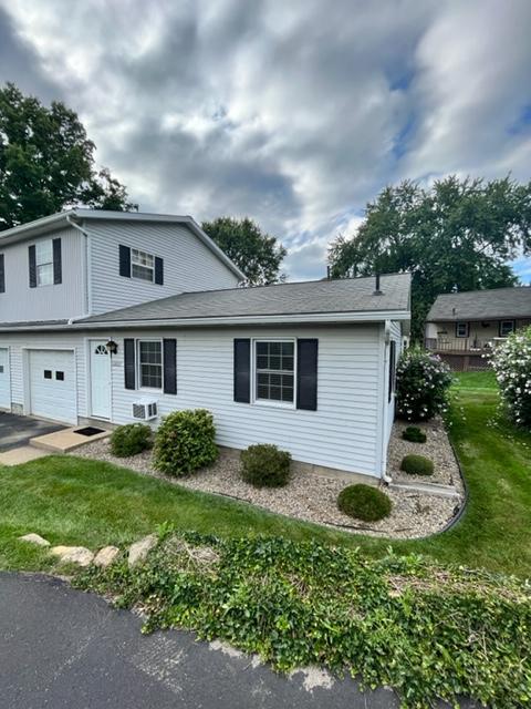 Building Photo - 1160 S Lincoln Ave