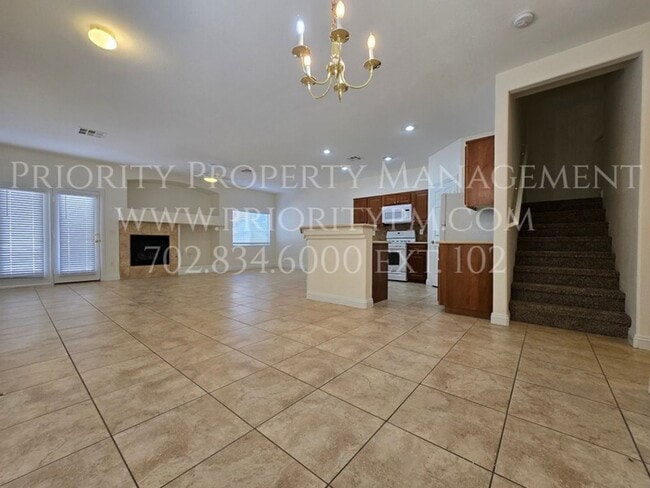 Building Photo - Beautiful 1600+ sq ft.  3 bedroom ~ UPGRADED!