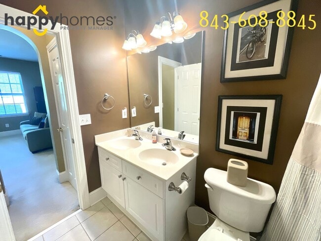 Building Photo - Gorgeous home in an ideal location on Daniel Island