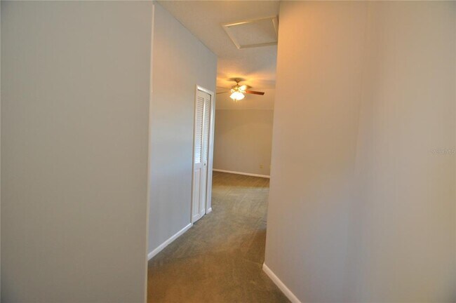 Building Photo - 10 Marina Point Pl