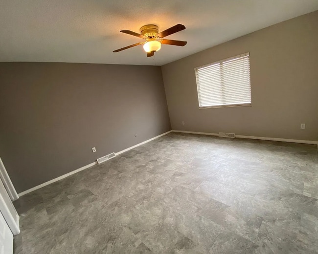 Building Photo - Comfort & Convenience in West Greeley
