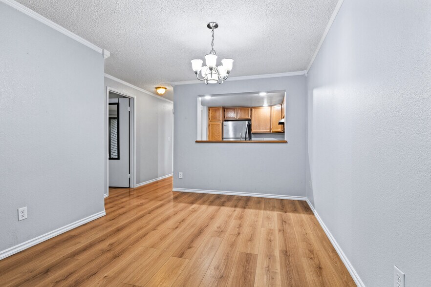 Dining space - 130 SW 116th St