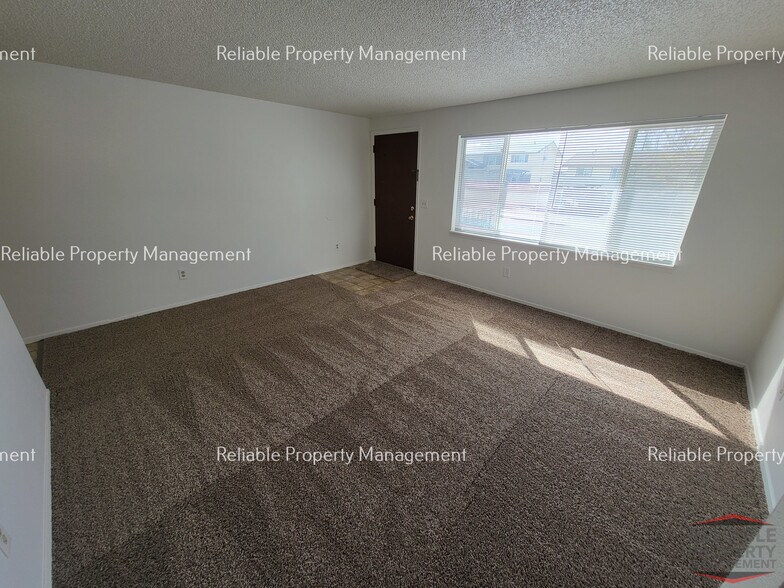 Building Photo - 737 Cleveland St