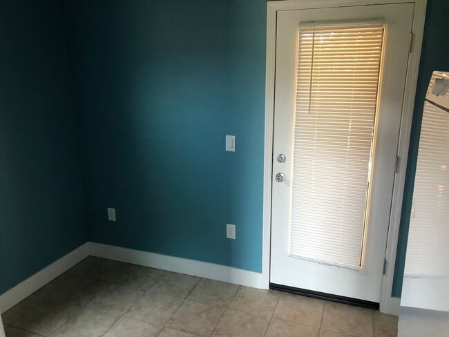 Building Photo - Newer tiny home in Harrisburg, OR!