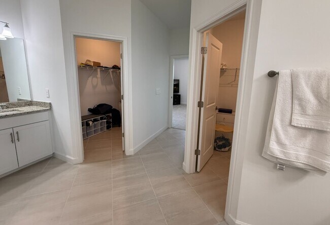 Building Photo - 4967 Seafoam Trl