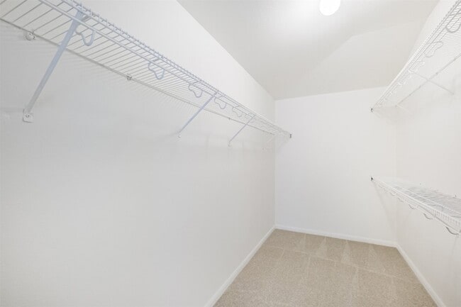 Building Photo - 2030 Vander Wilt Ln