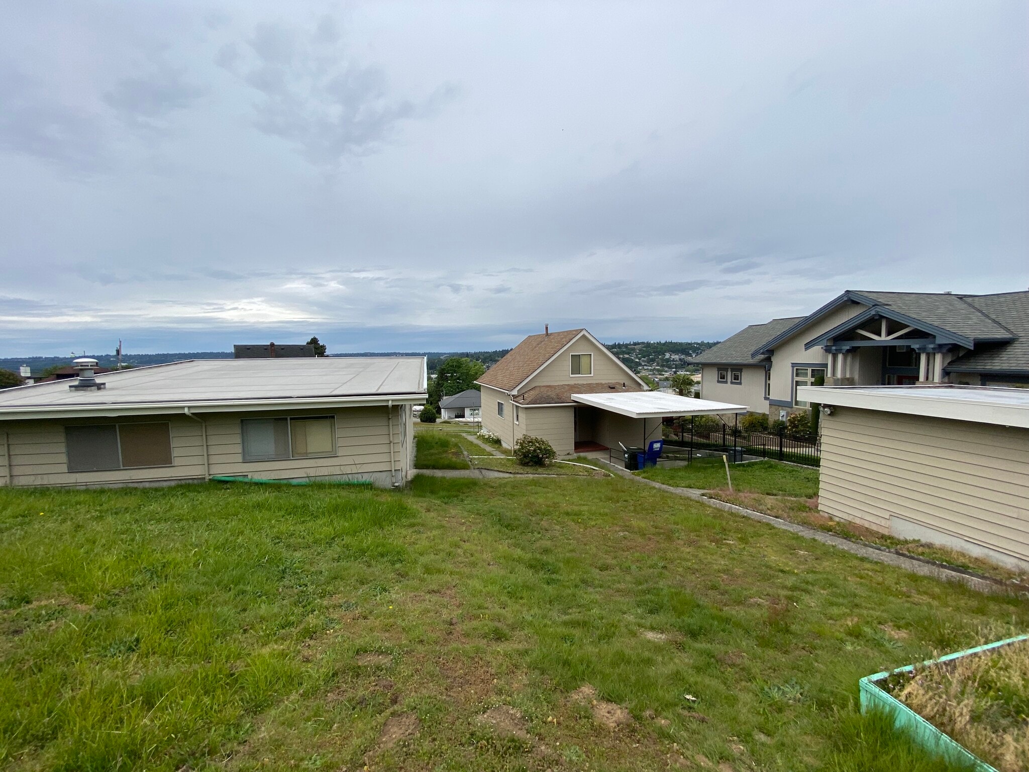 Building Photo - 1308 Beacon Way S
