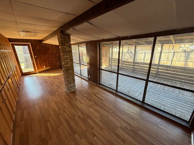 Building Photo - Location....Location....Location....