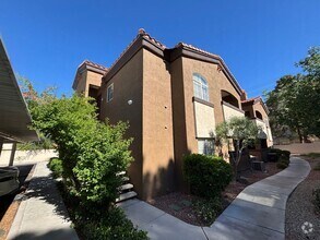 Building Photo - Gorgeous 2bed/2 bath condo in Southwest!