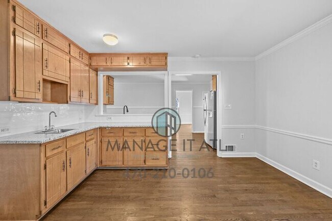Building Photo - Beautifully renovated 3 bedroom house in Tucker, GA!