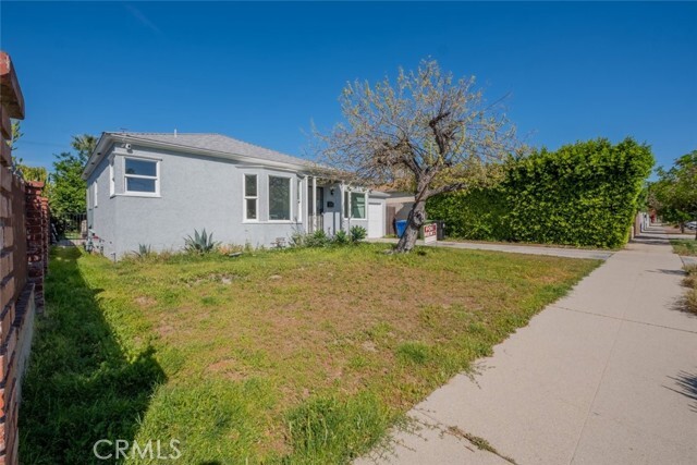 Building Photo - 6529 Kraft Ave