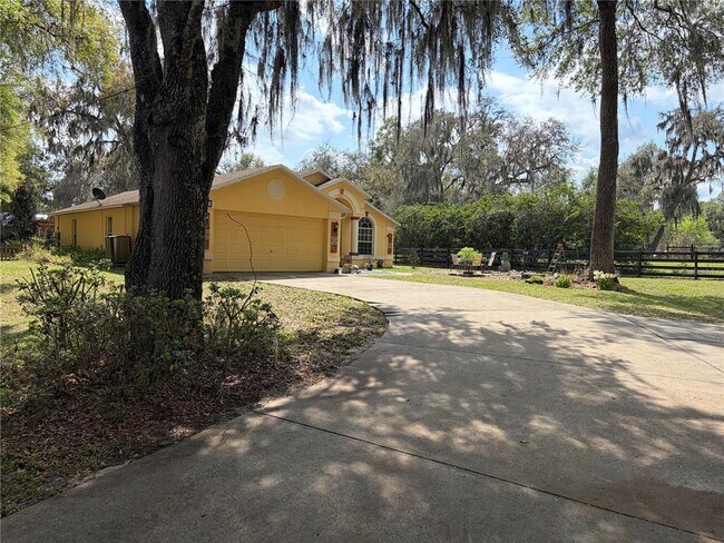 Building Photo - 3205 SE 23rd Pl