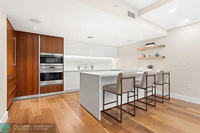 Building Photo - 701 N Fort Lauderdale Beach Blvd