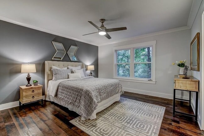 Building Photo - 260 Moonshadow Ct