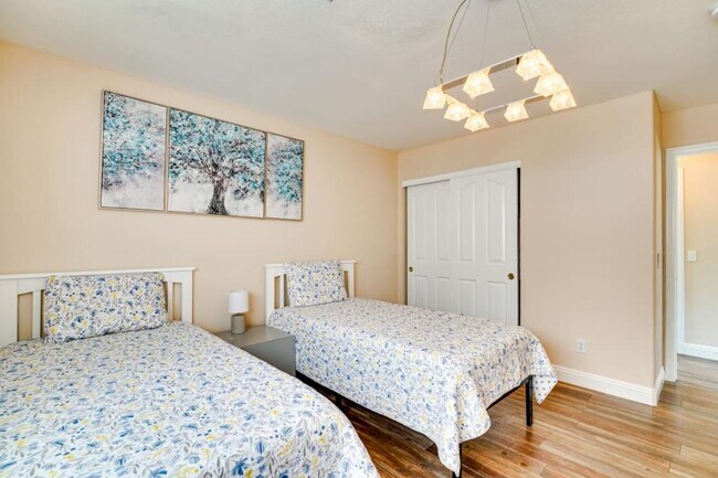 Building Photo - 2697 Pala Dura Dr