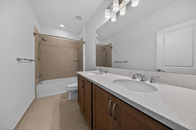 Building Photo - 1817 Sanderling Dr