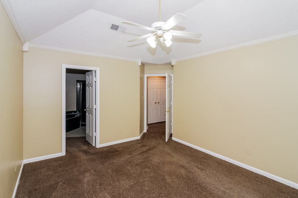 Building Photo - 2184 Stone Stream Dr