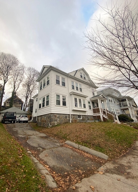 Building Photo - 16 Arborough Rd