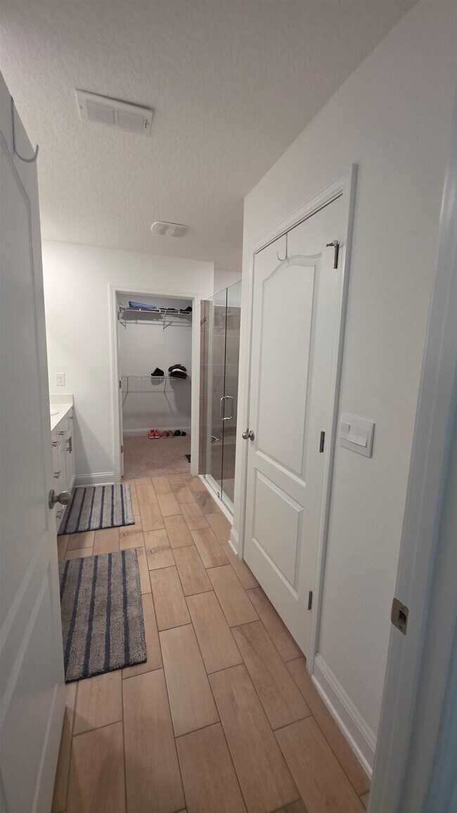 Building Photo - 248 Zancara St