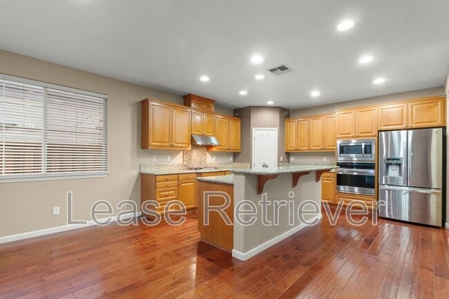 Building Photo - 265-269 S Sonrisa St